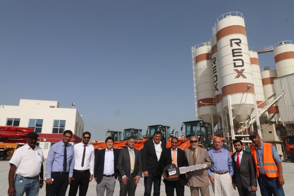 Kanoo Machinery Delivers State Of The Art Hitachi Wheel Loaders To Redx Industries 1030x687