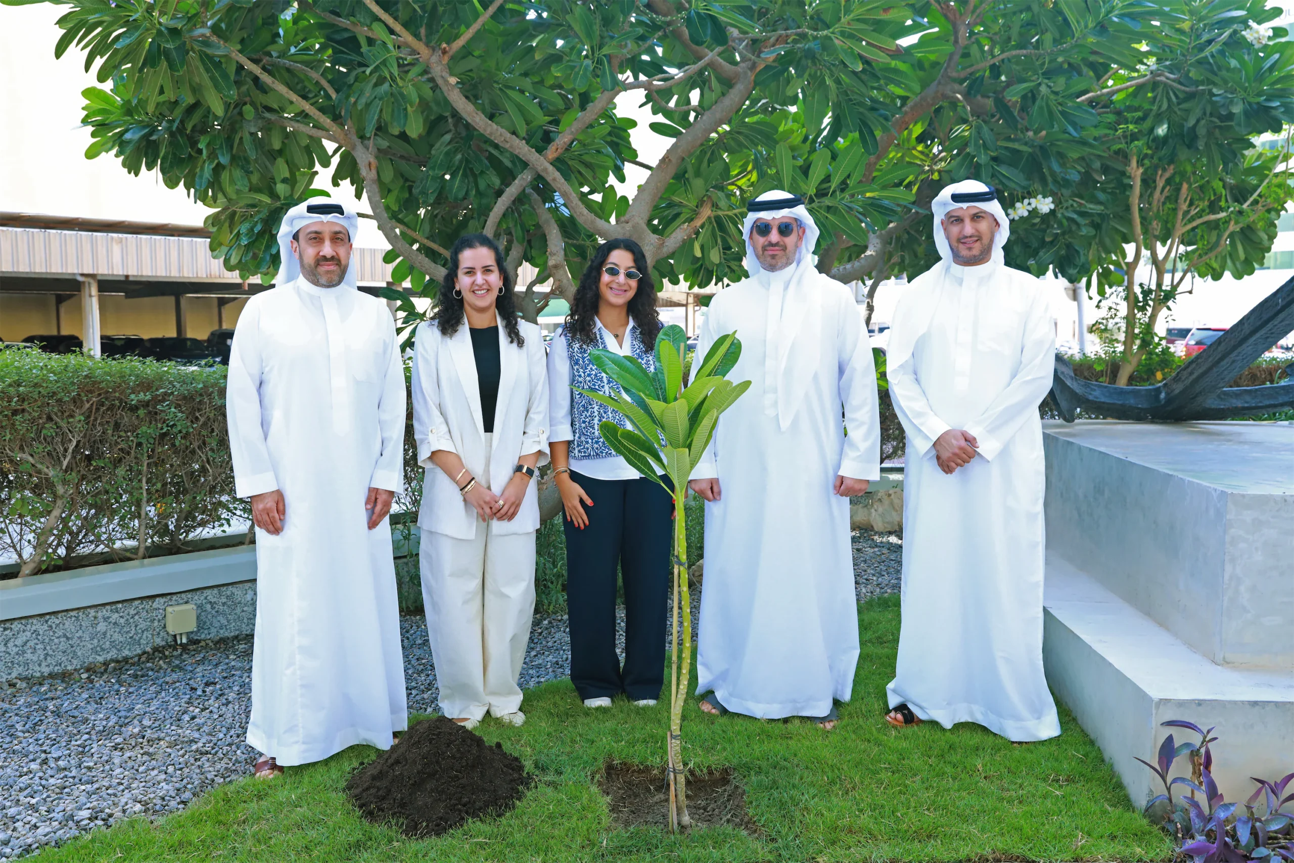 Yusuf Bin Ahmed Kanoo Group Participates in National Tree Week